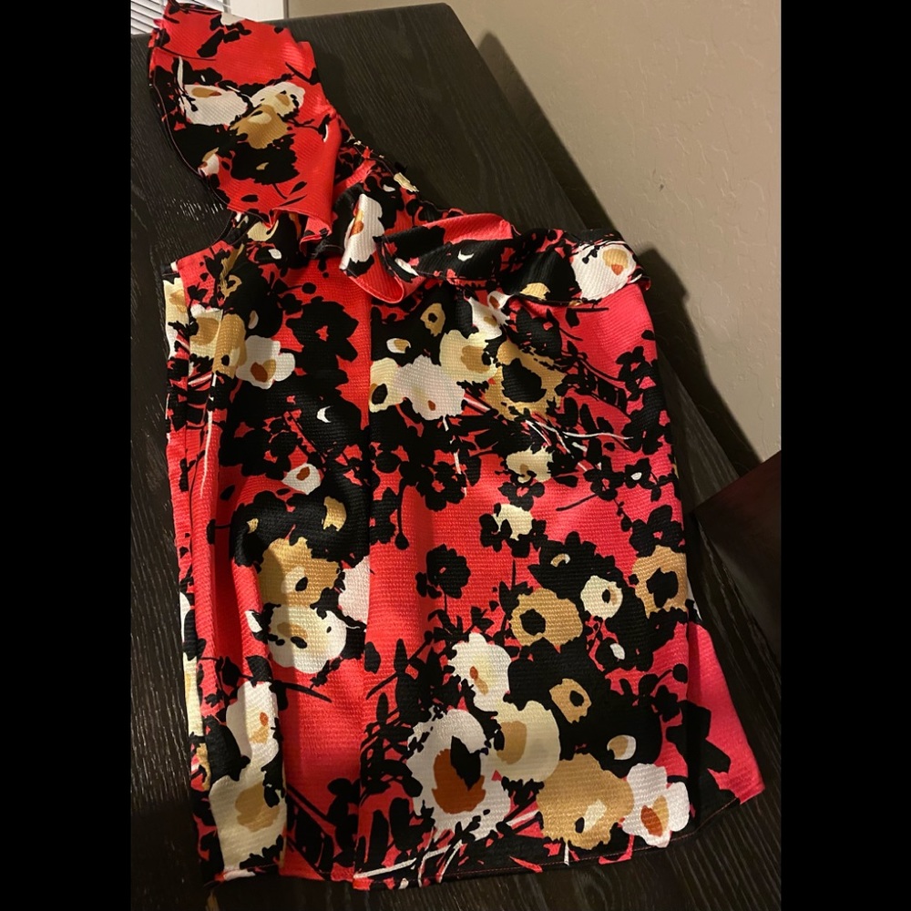 Floral ruffle one shoulder top